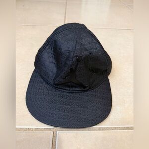 Nike Air Jordan Men’s Sz 4/7 Black 23 Allover Print Cap Hat